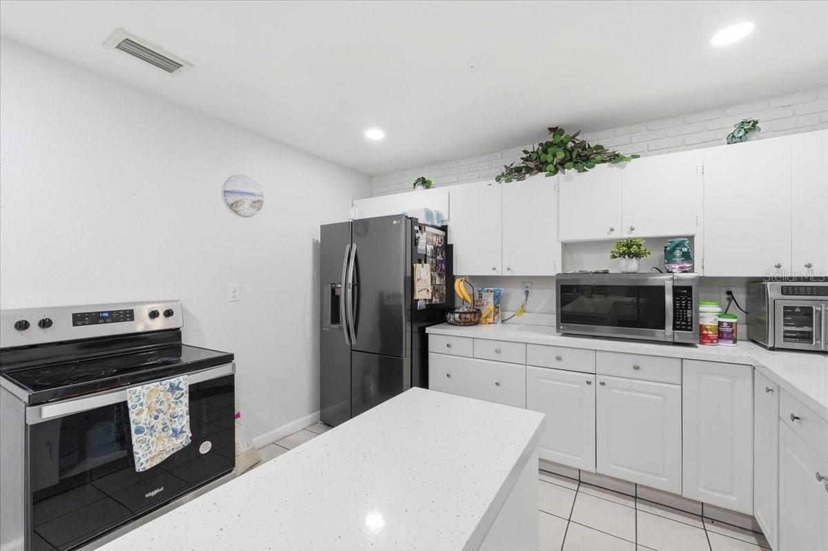 Image 9 of 33 For 3011 Chabett Avenue