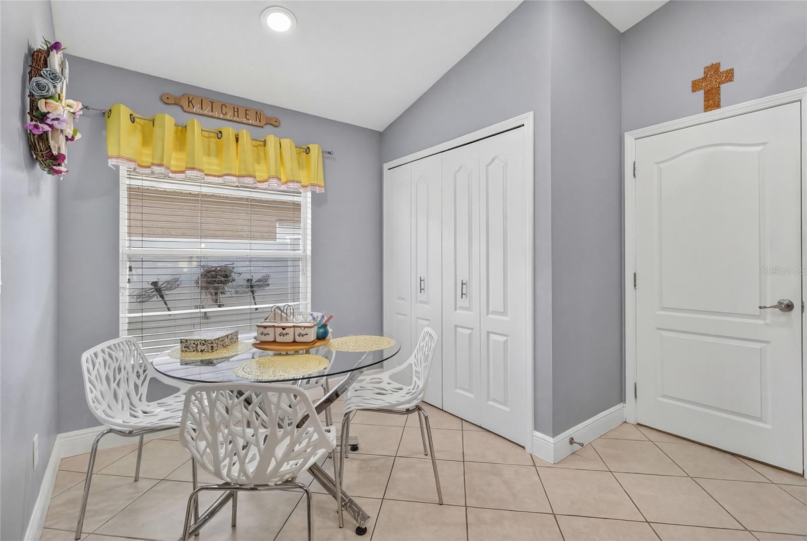 Image 24 of 57 For 3881 Hampton Hills Drive