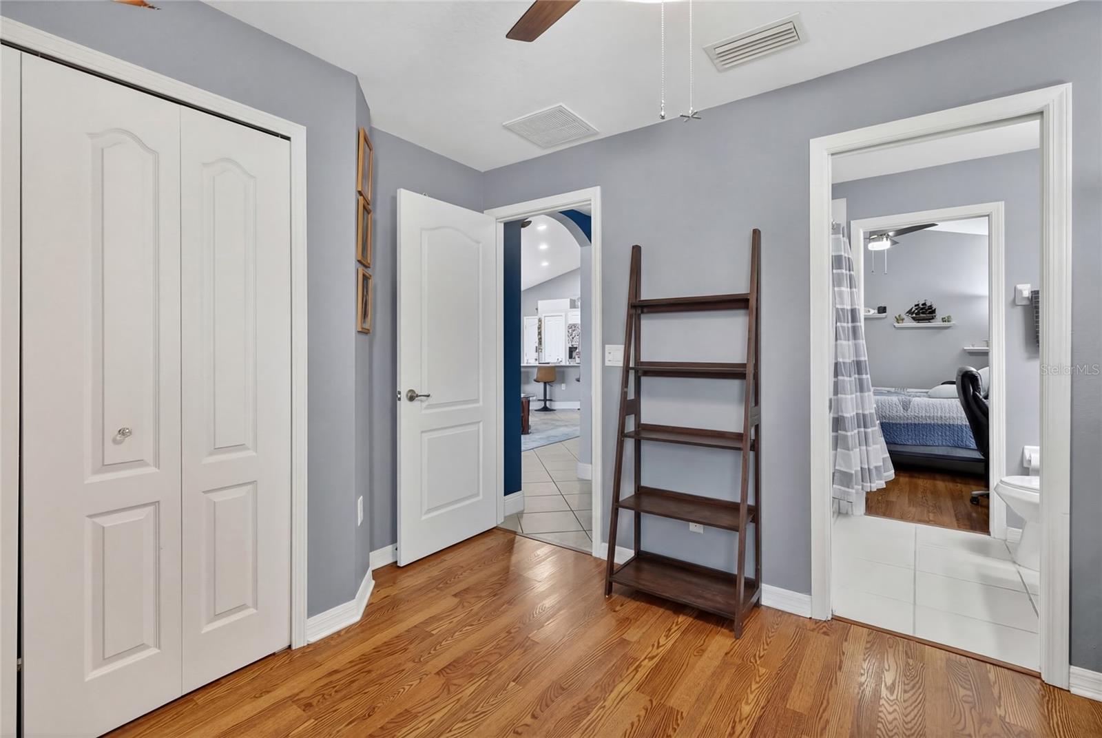 Image 38 of 57 For 3881 Hampton Hills Drive