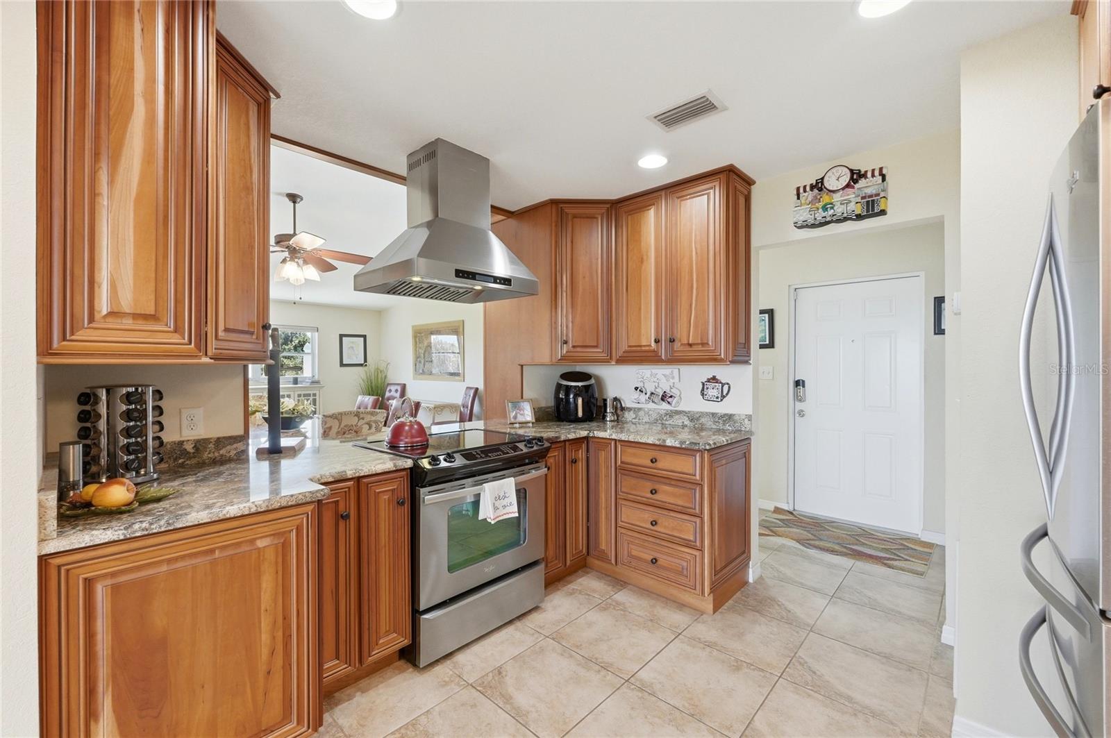 Image 19 of 67 For 8342 Lake Marion Road