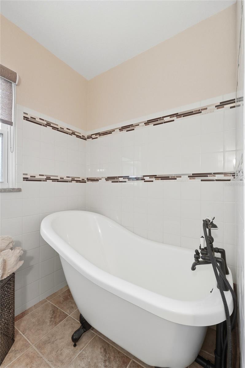 Image 30 of 67 For 8342 Lake Marion Road