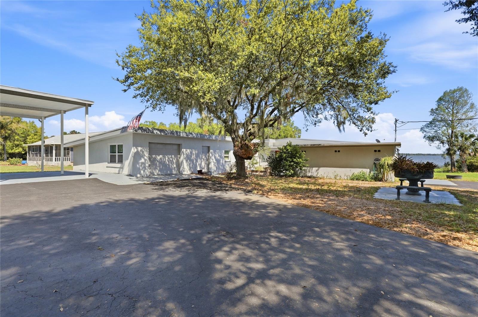 Image 6 of 67 For 8342 Lake Marion Road