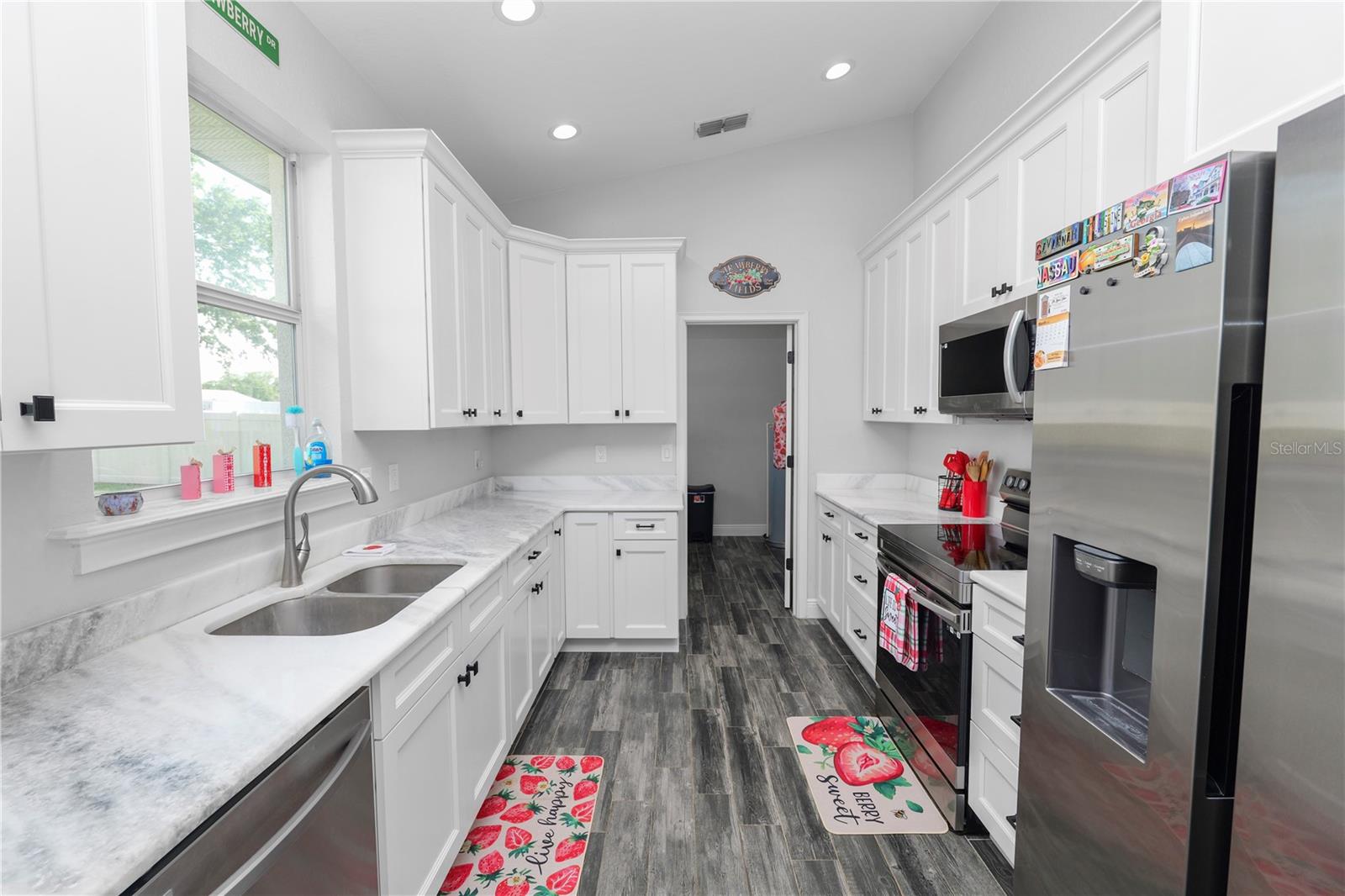 Image 19 of 43 For 113 Mckean Street