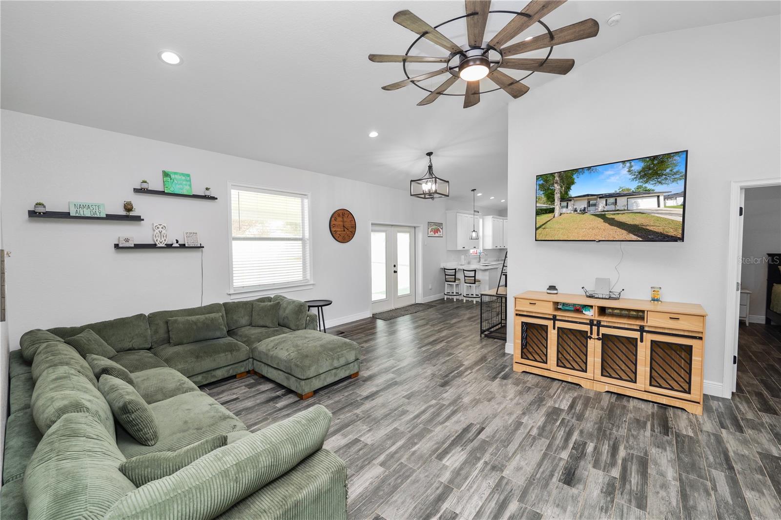 Image 8 of 43 For 113 Mckean Street