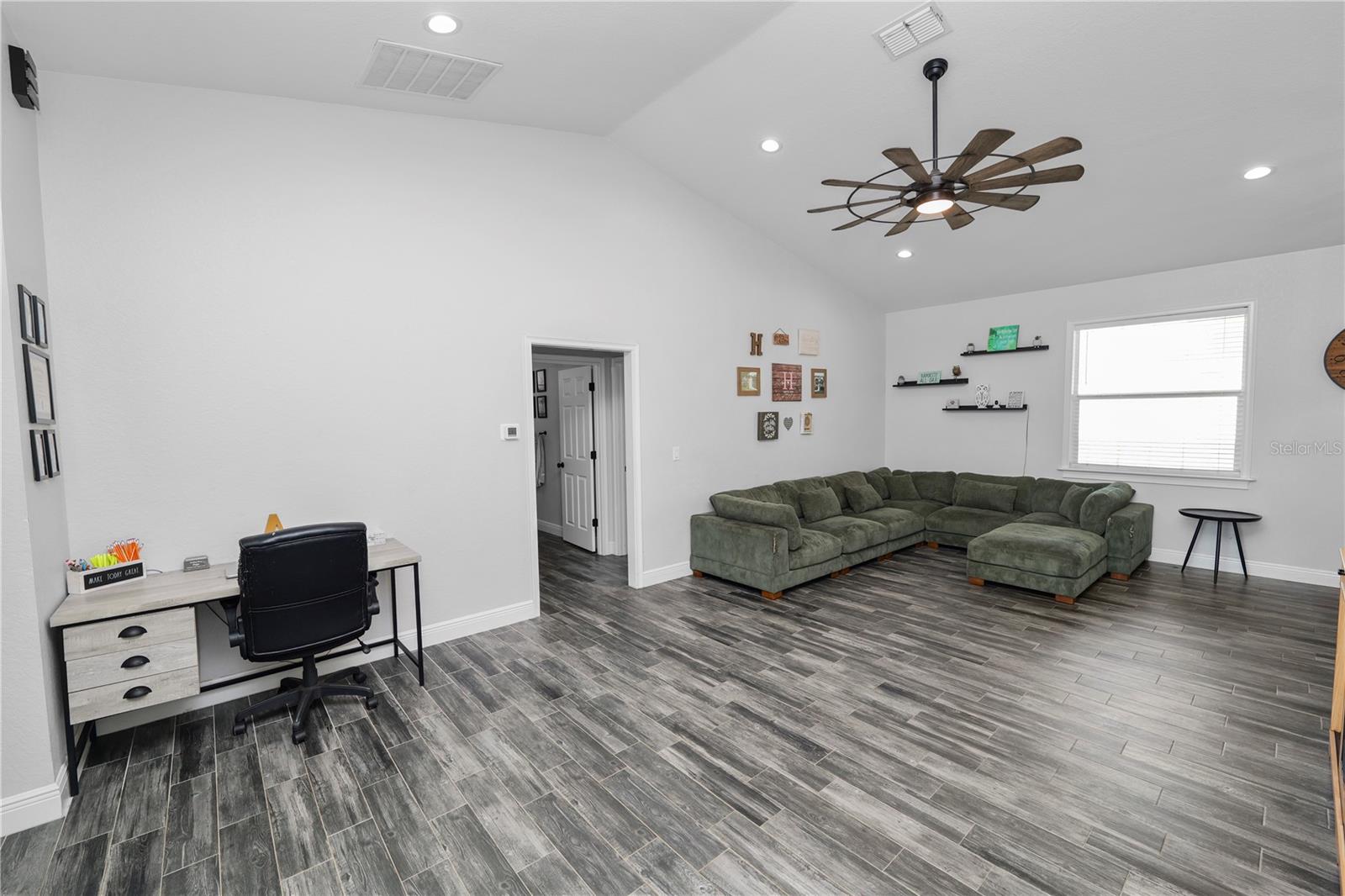 Image 9 of 43 For 113 Mckean Street