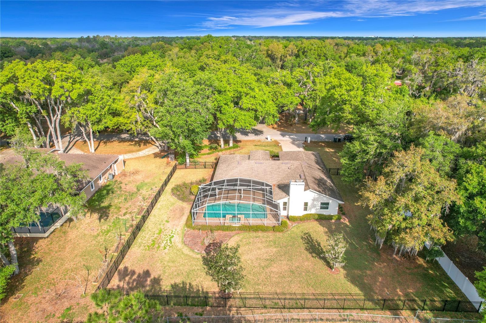 Image 44 of 49 For 5926 Buck Run Drive