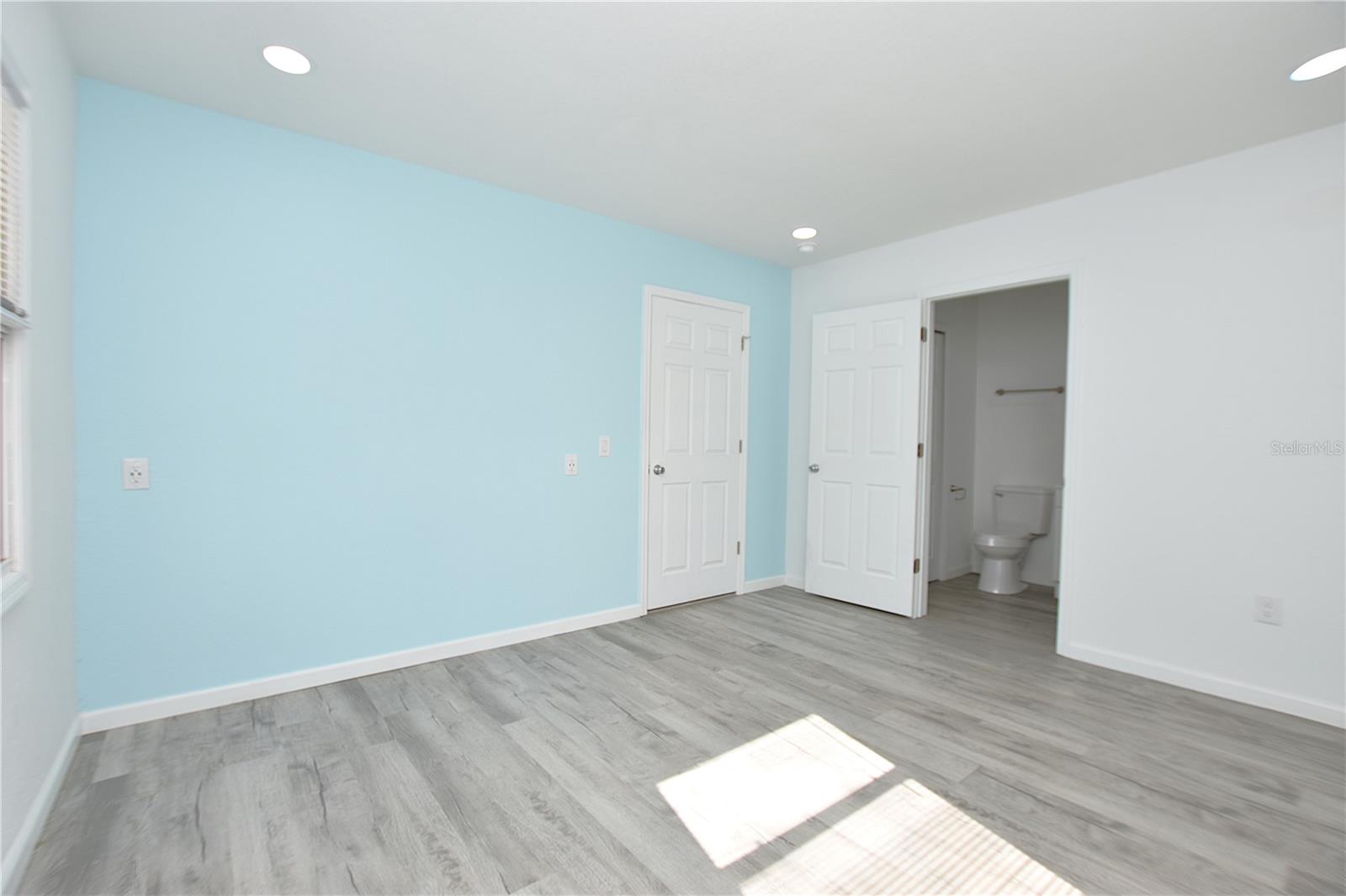 Image 19 of 44 For 3032 Spirit Lake Drive