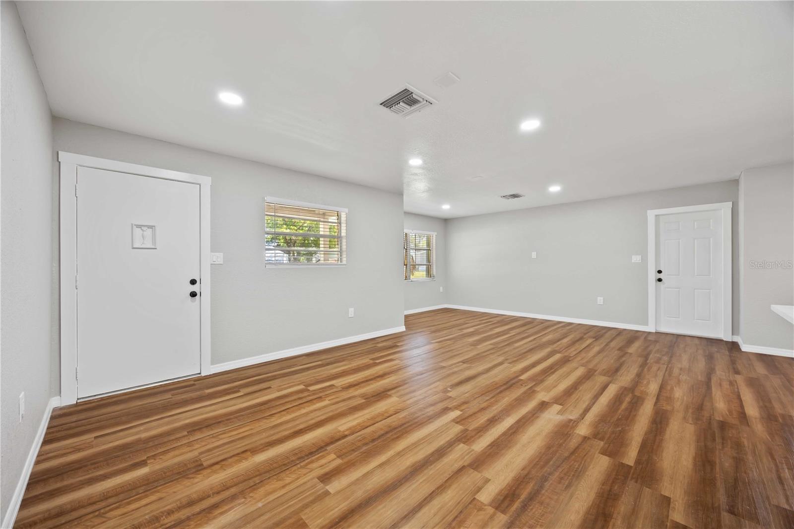 Image 10 of 39 For 1432 Banana Road