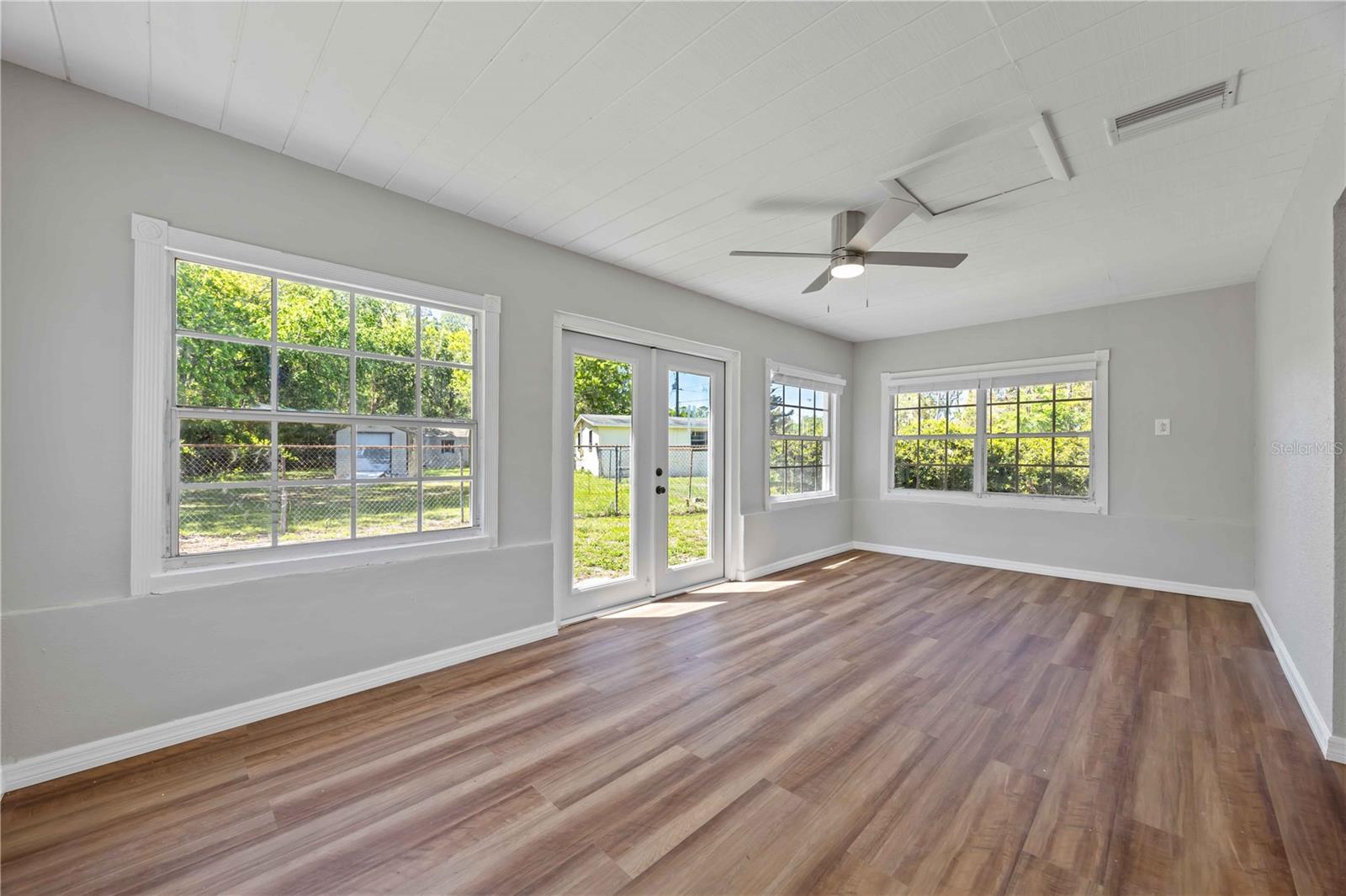 Image 17 of 39 For 1432 Banana Road