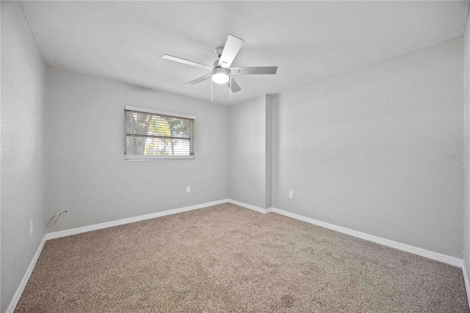 Image 20 of 39 For 1432 Banana Road