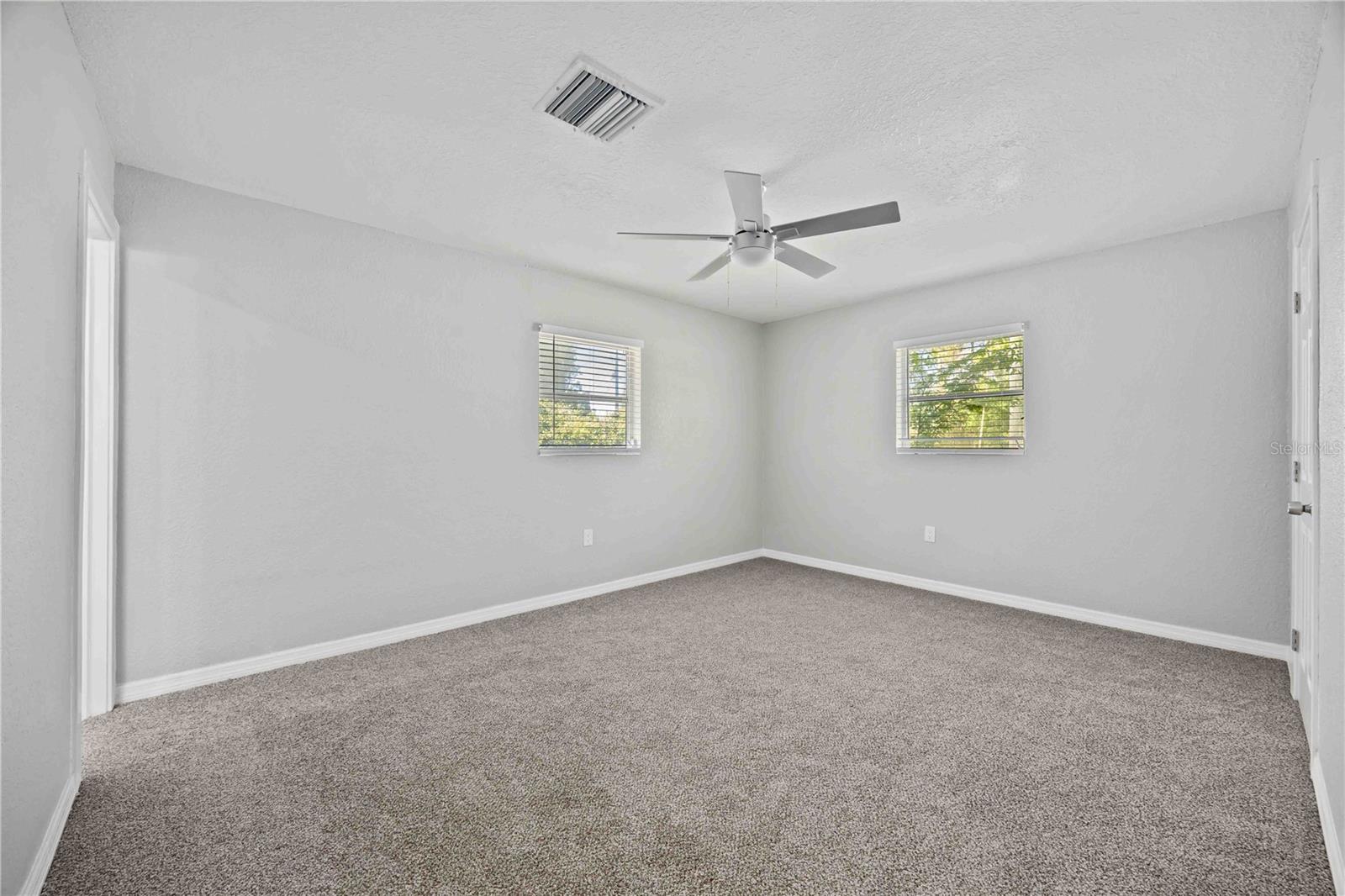 Image 22 of 39 For 1432 Banana Road