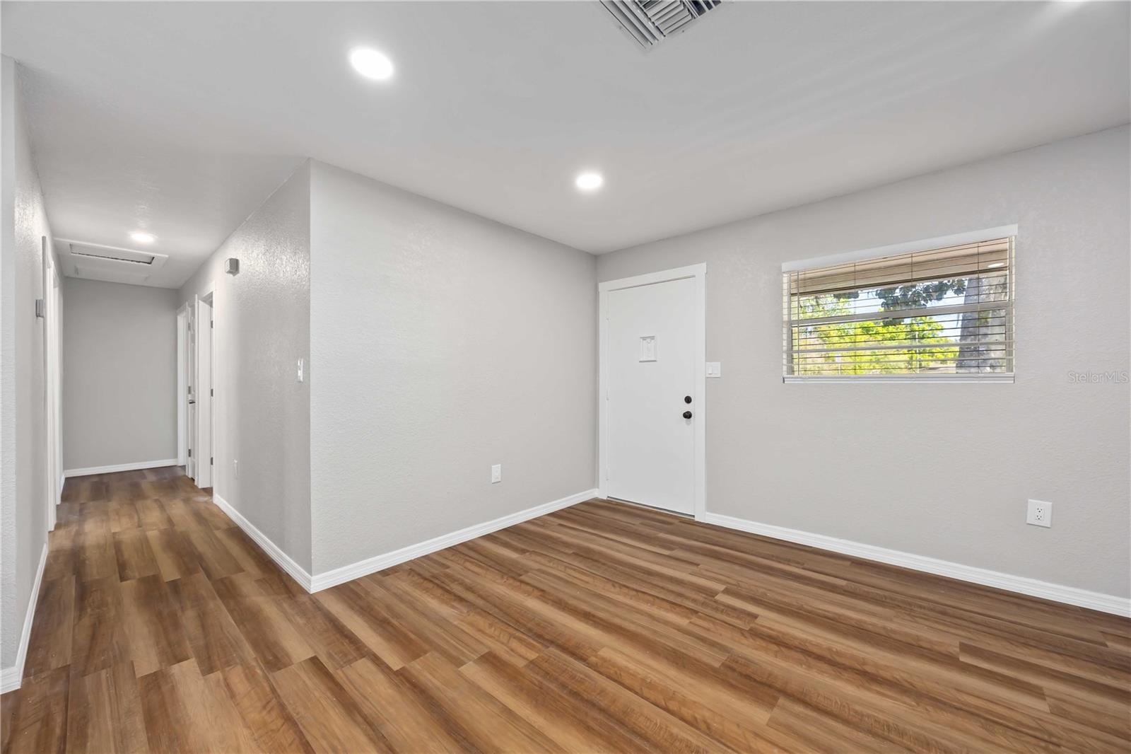 Image 8 of 39 For 1432 Banana Road