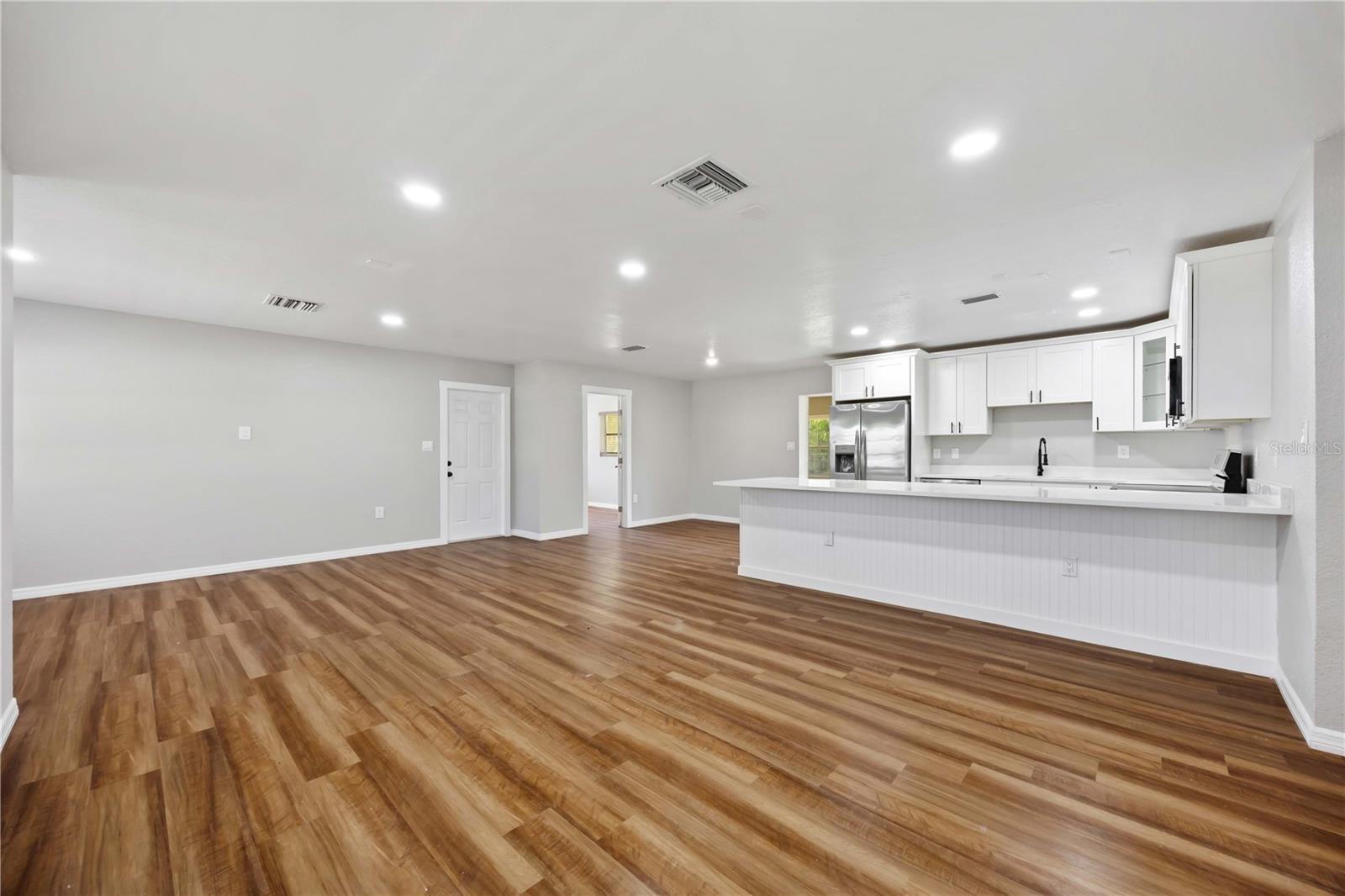 Image 9 of 39 For 1432 Banana Road