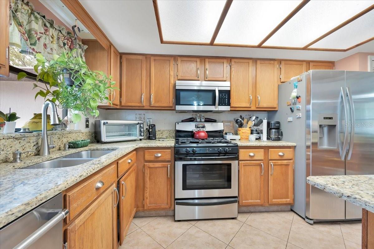 Image 10 of 41 For 711 W Frederick Ave