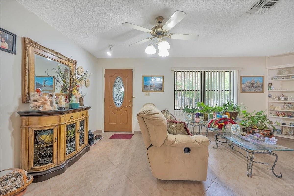 Image 5 of 41 For 711 W Frederick Ave