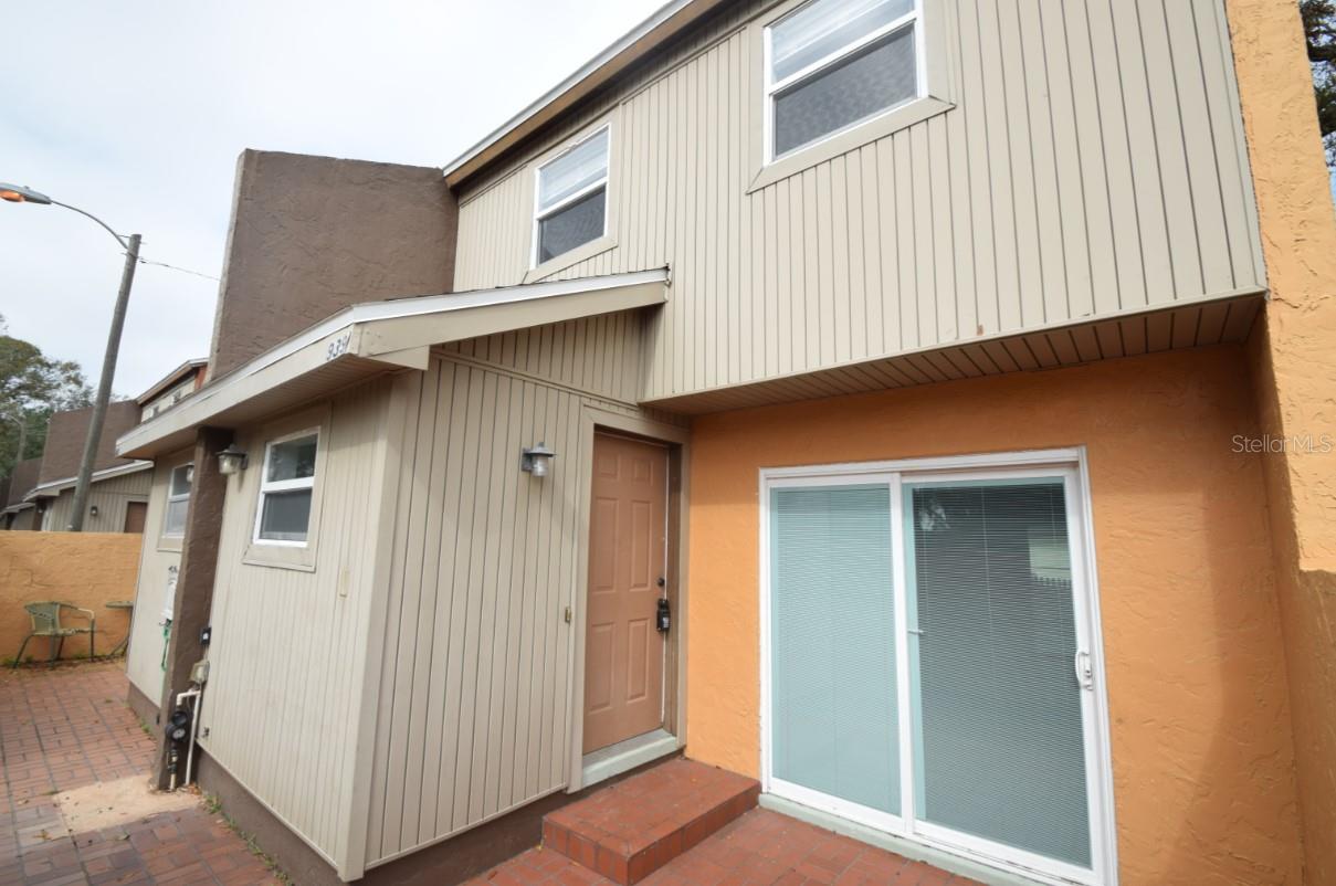 Image 6 of 25 For 939 Castle Way