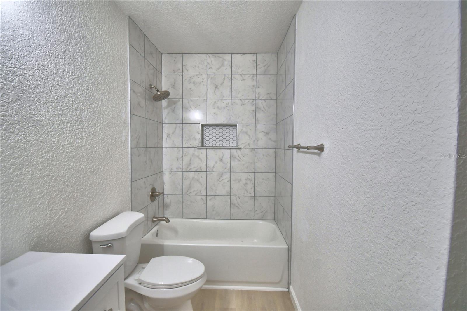 Image 19 of 46 For 2264 Longbottom Road