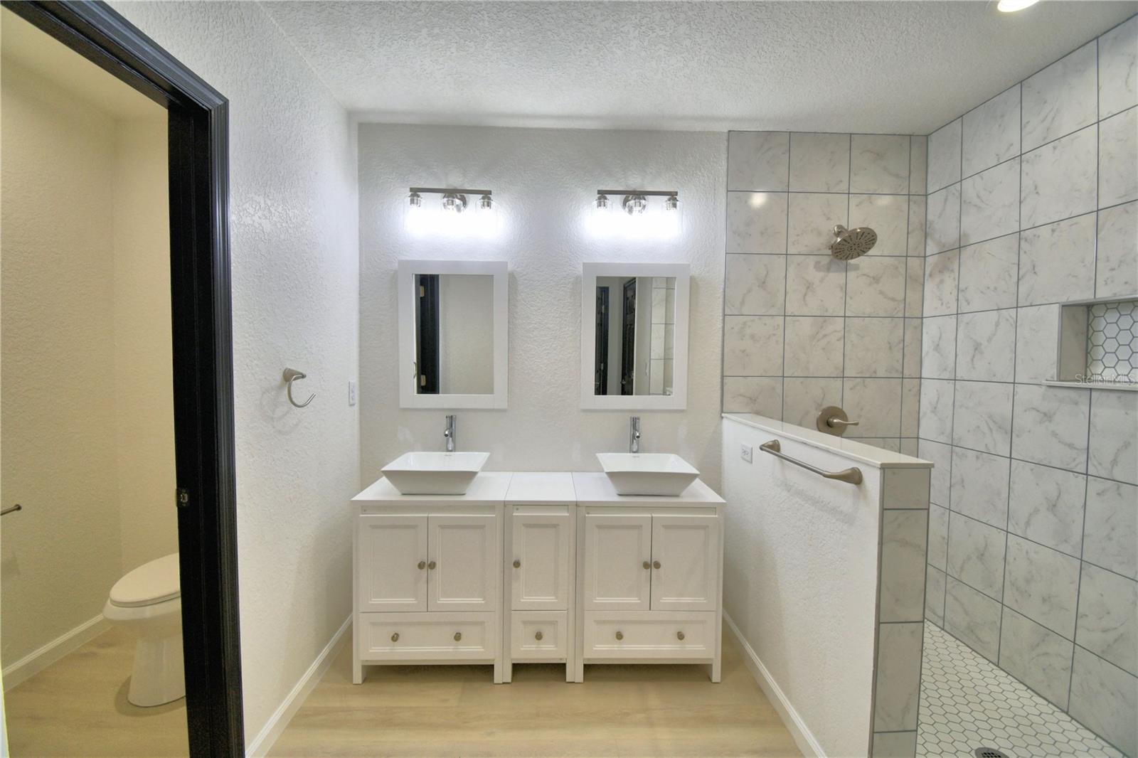 Image 32 of 46 For 2264 Longbottom Road