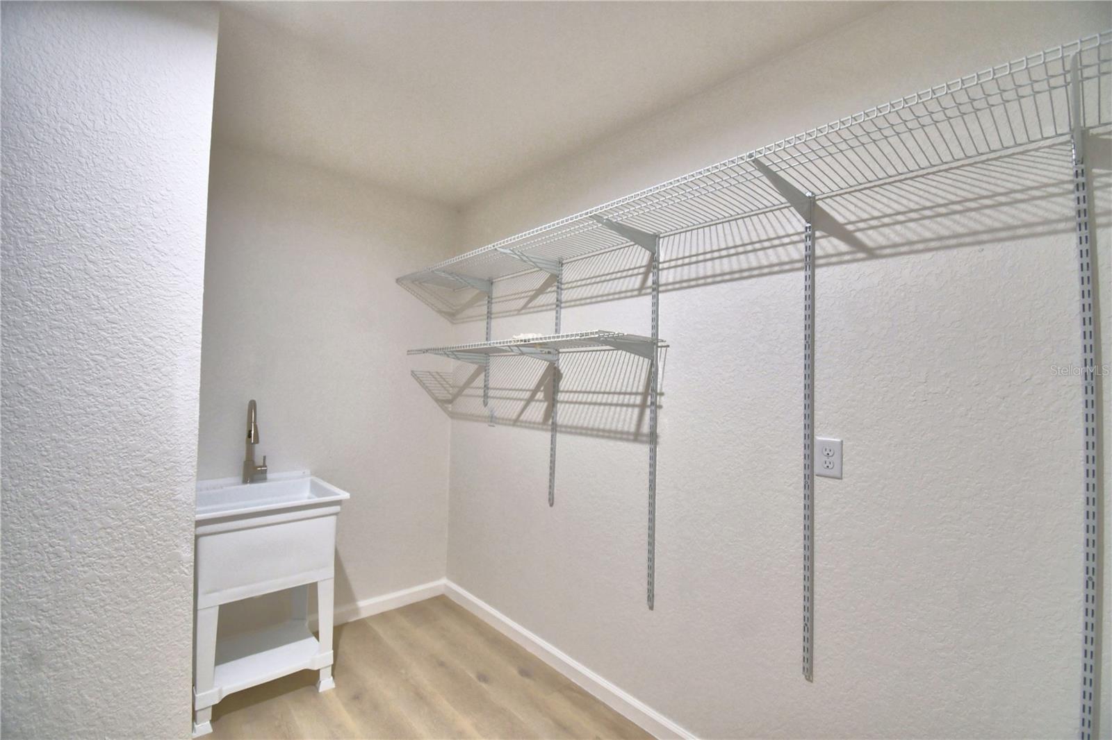 Image 39 of 46 For 2264 Longbottom Road