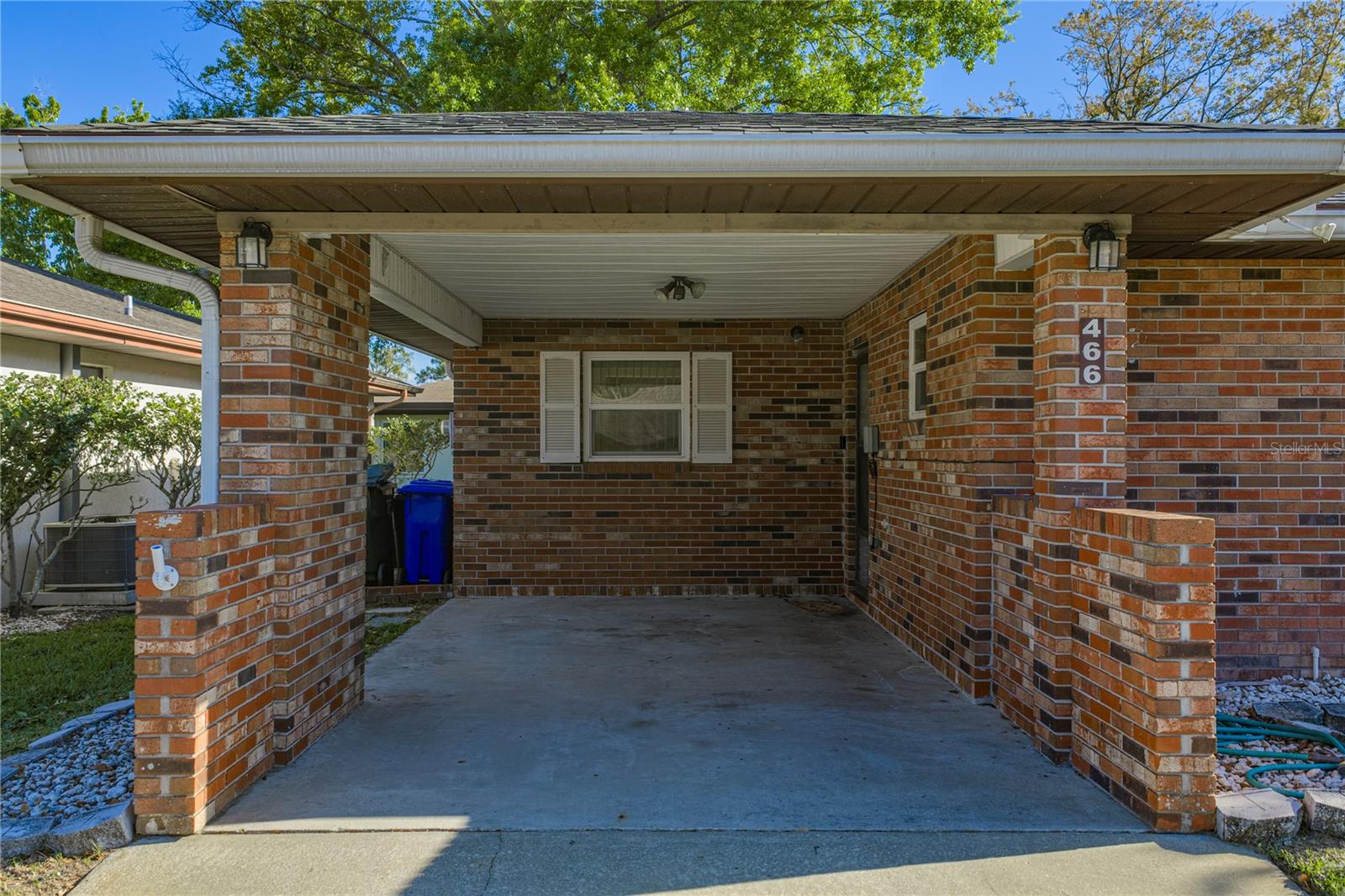 Image 3 of 33 For 466 Lake Carolyn Circle