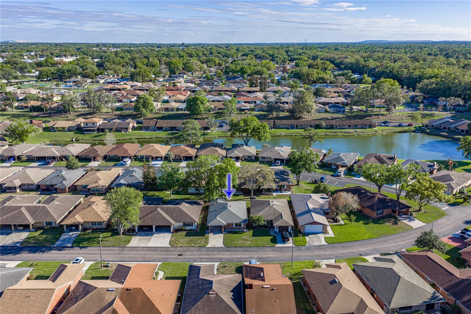 Image 32 of 33 For 466 Lake Carolyn Circle