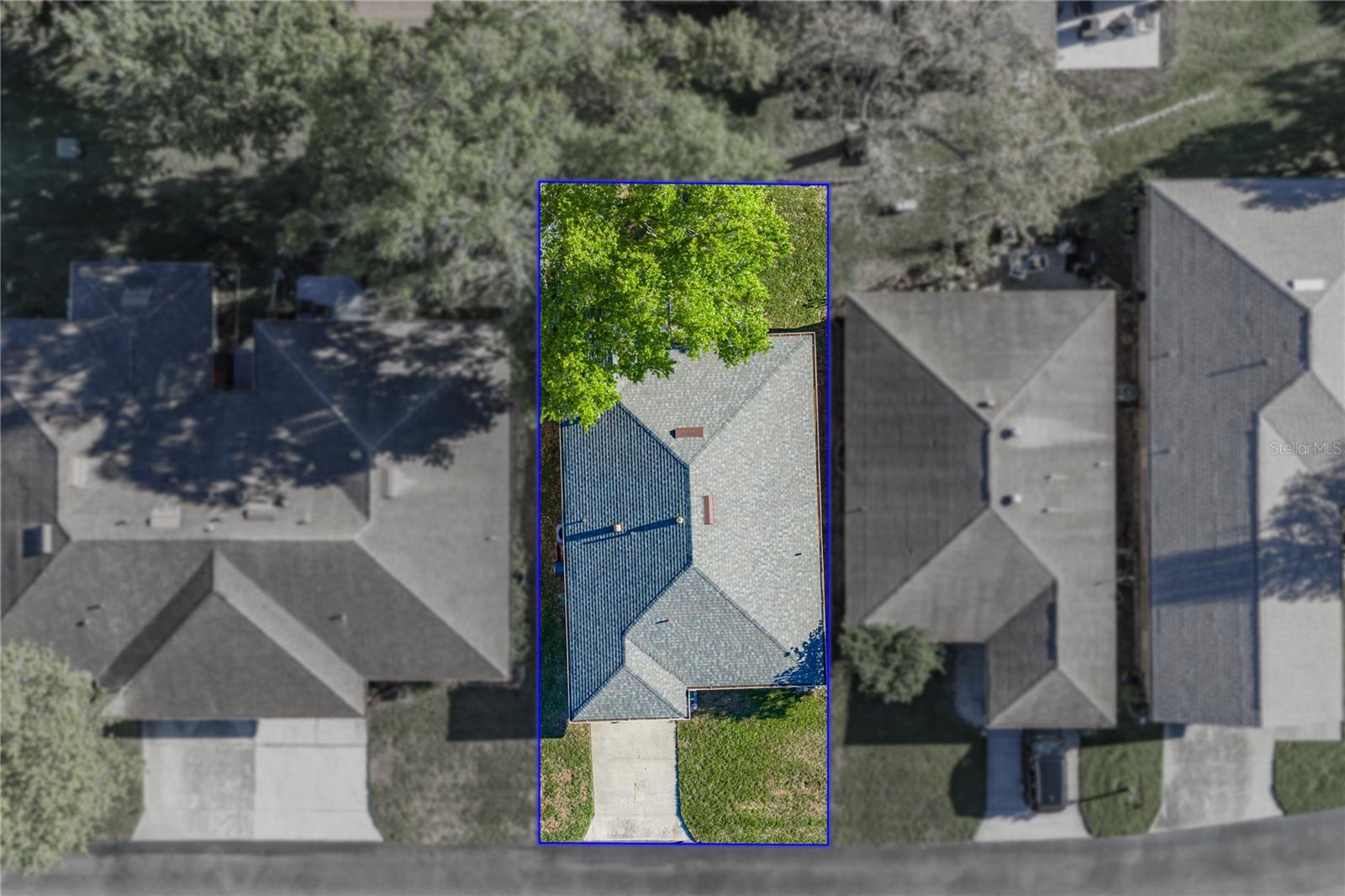 Image 33 of 33 For 466 Lake Carolyn Circle