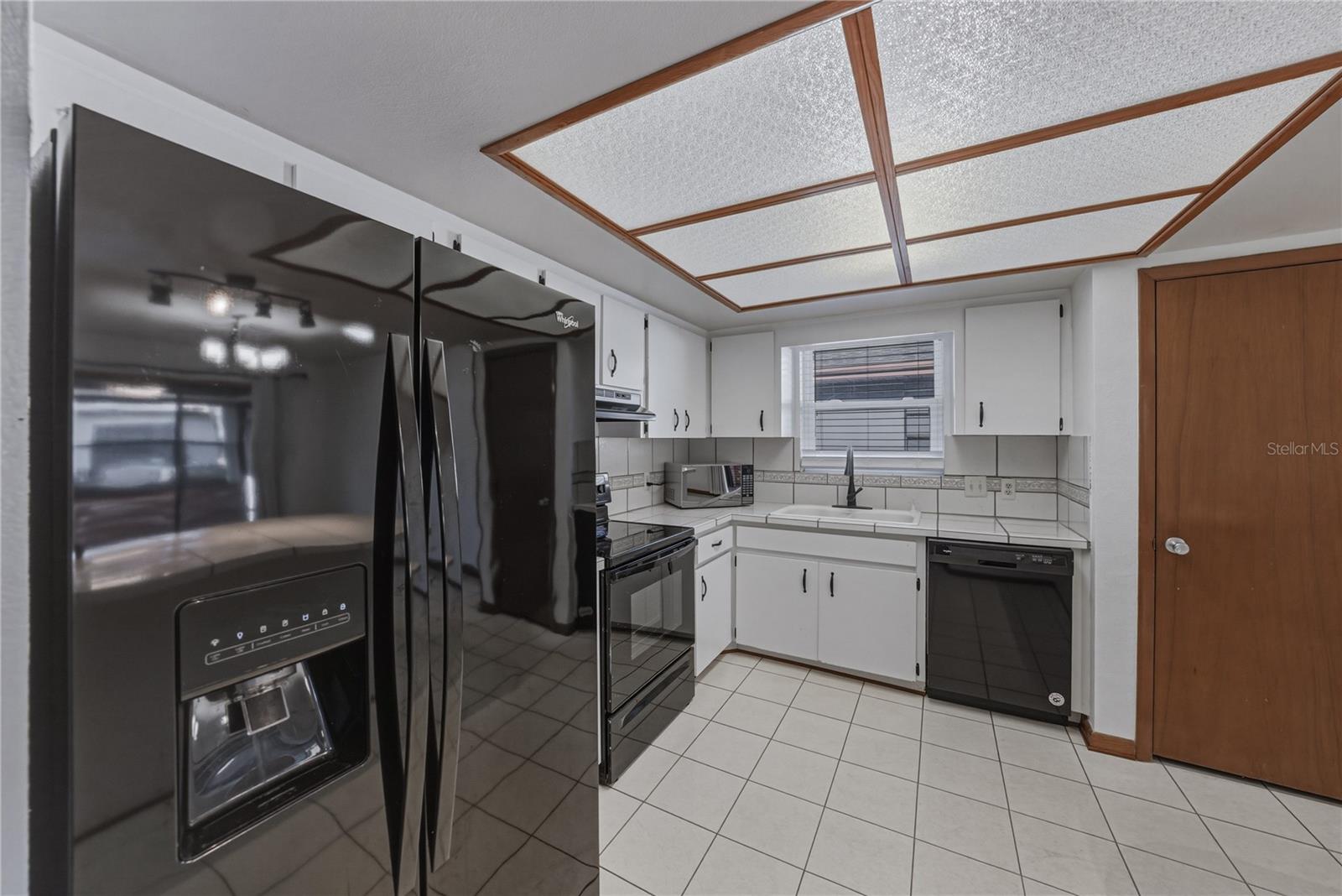 Image 4 of 33 For 466 Lake Carolyn Circle