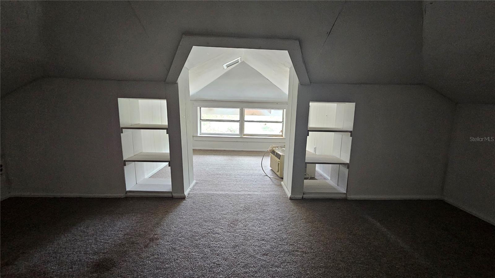 Image 23 of 24 For 305 Avenue B Ne