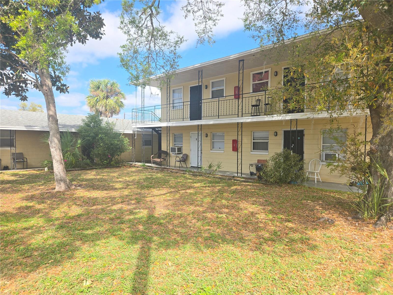 Image 4 of 12 For 953 6th Street Se