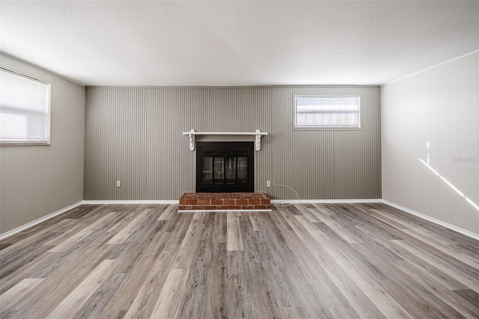 Image 12 of 42 For 510 Carolyn Drive