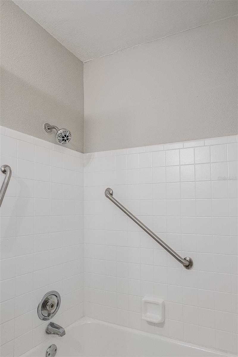 Image 19 of 42 For 510 Carolyn Drive