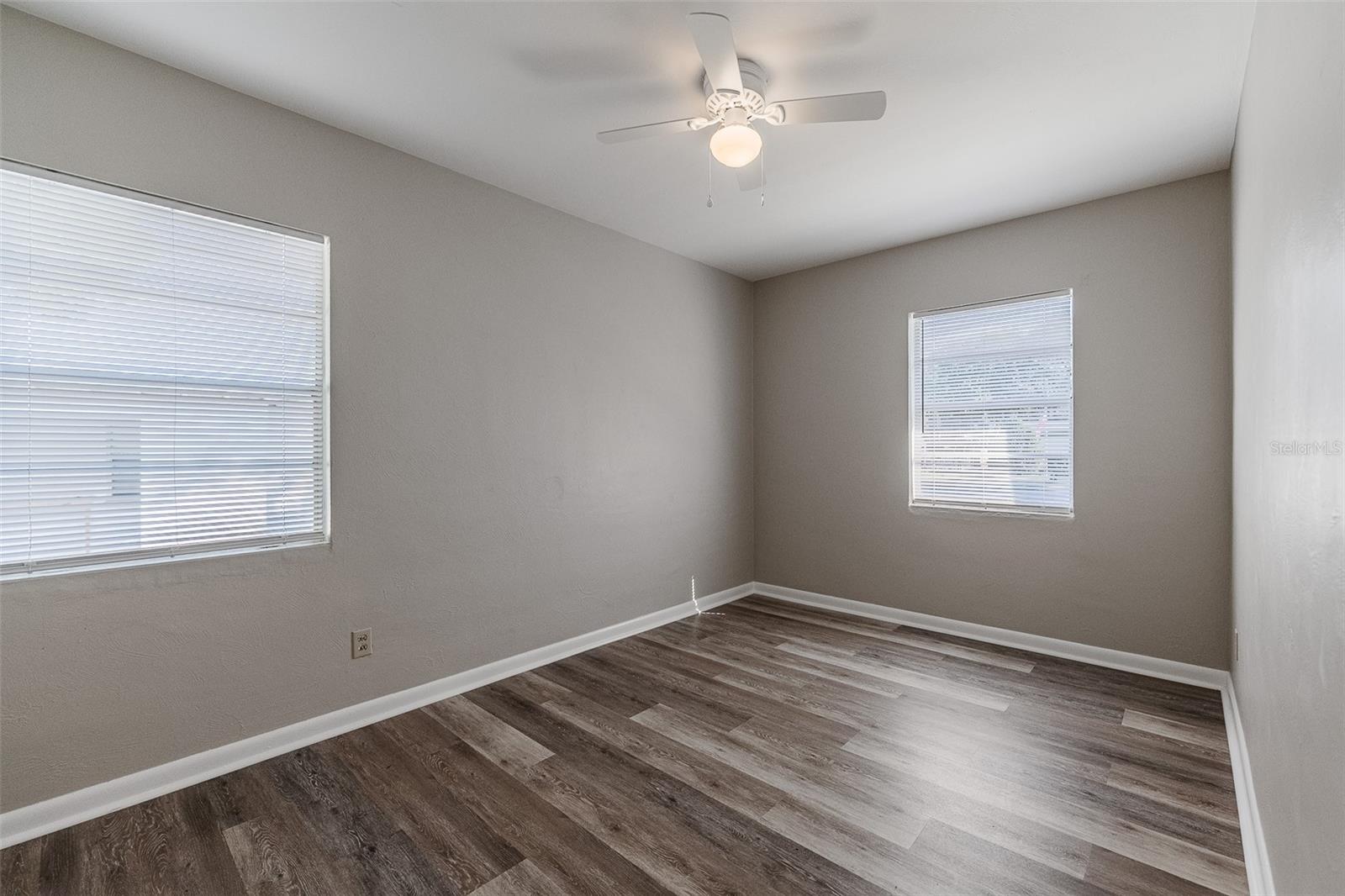 Image 20 of 42 For 510 Carolyn Drive