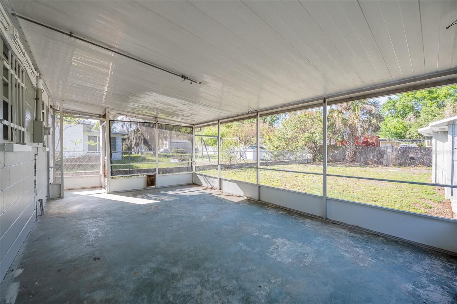 Image 26 of 42 For 510 Carolyn Drive