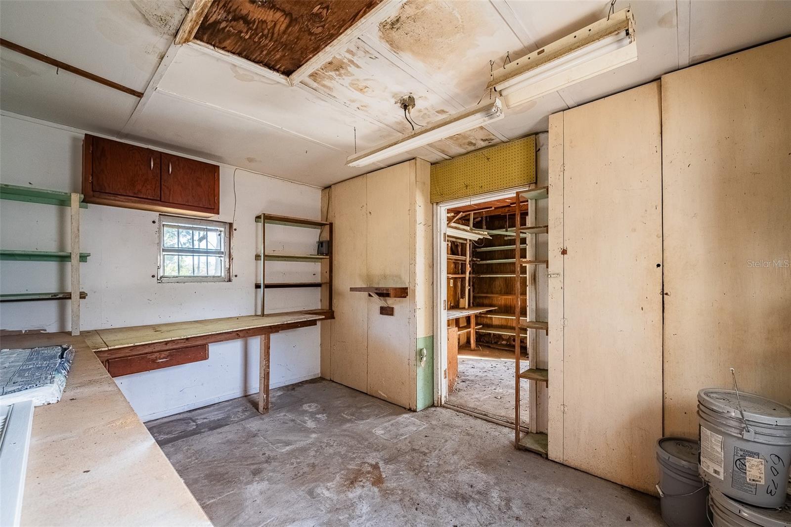 Image 32 of 42 For 510 Carolyn Drive