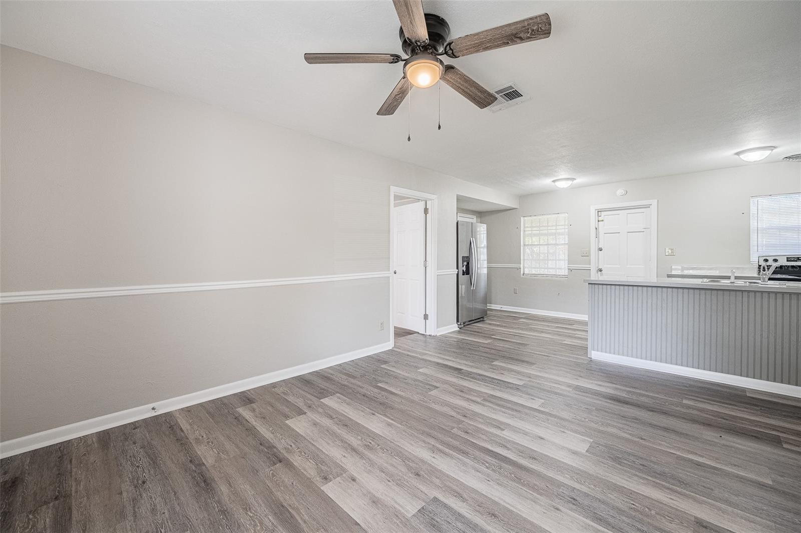 Image 6 of 42 For 510 Carolyn Drive