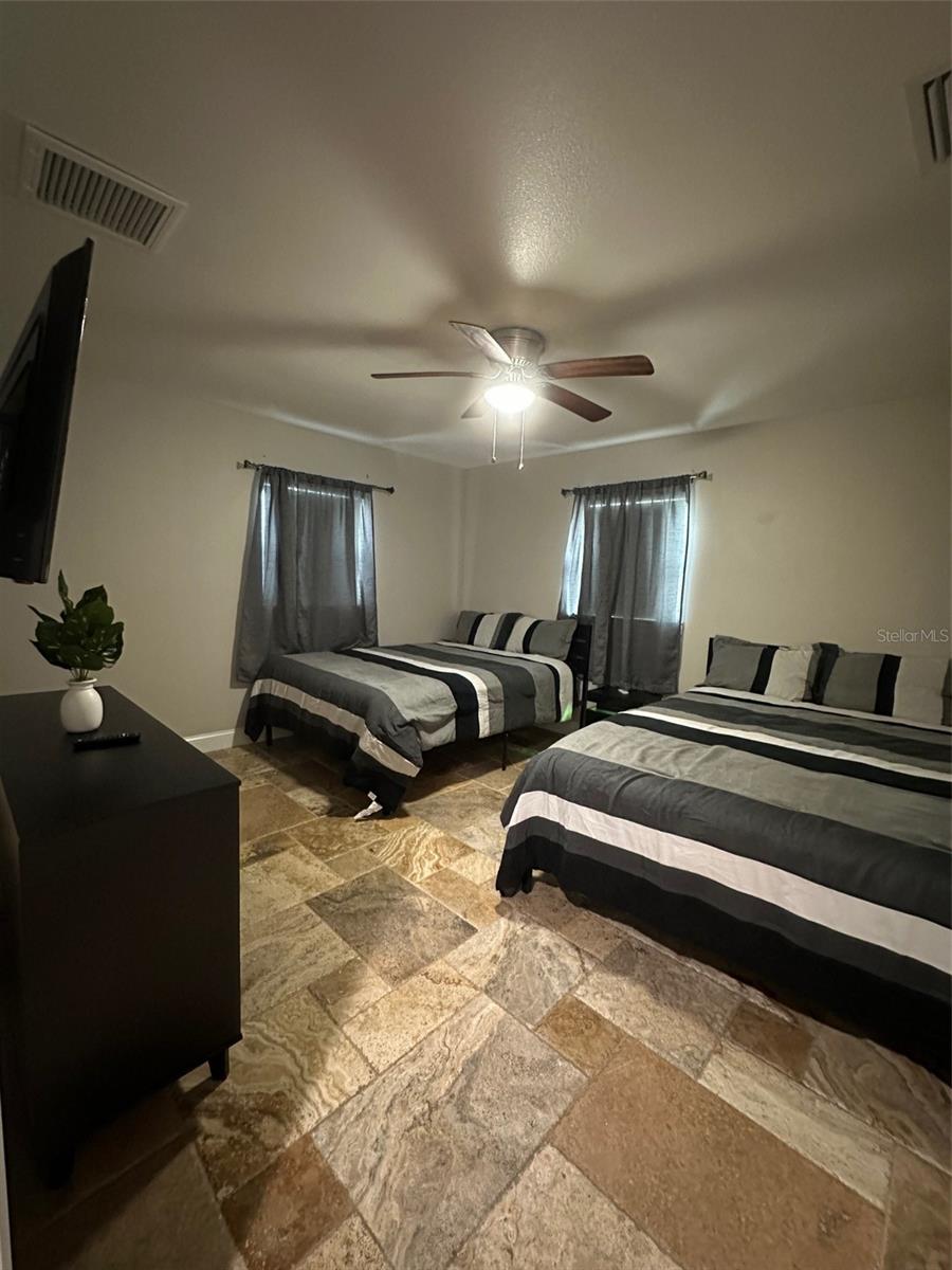 Image 5 of 9 For 718 Strain Boulevard