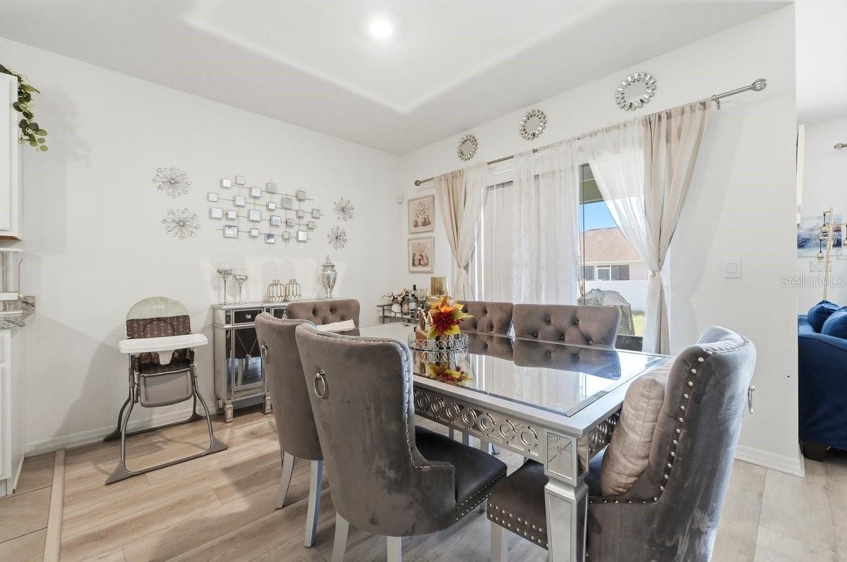 Image 11 of 36 For 807 Auburn Grove Court