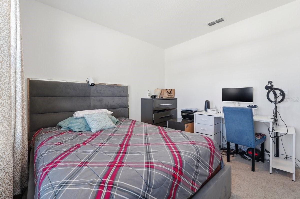 Image 21 of 36 For 807 Auburn Grove Court