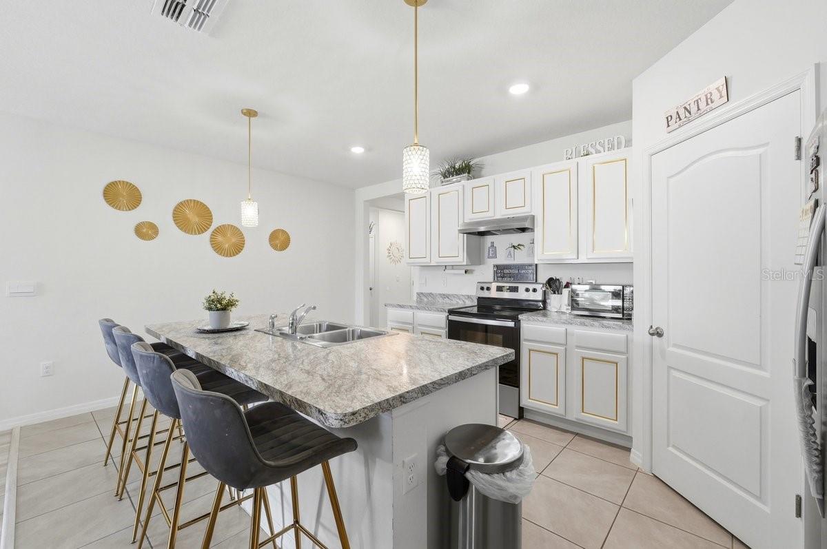 Image 9 of 36 For 807 Auburn Grove Court