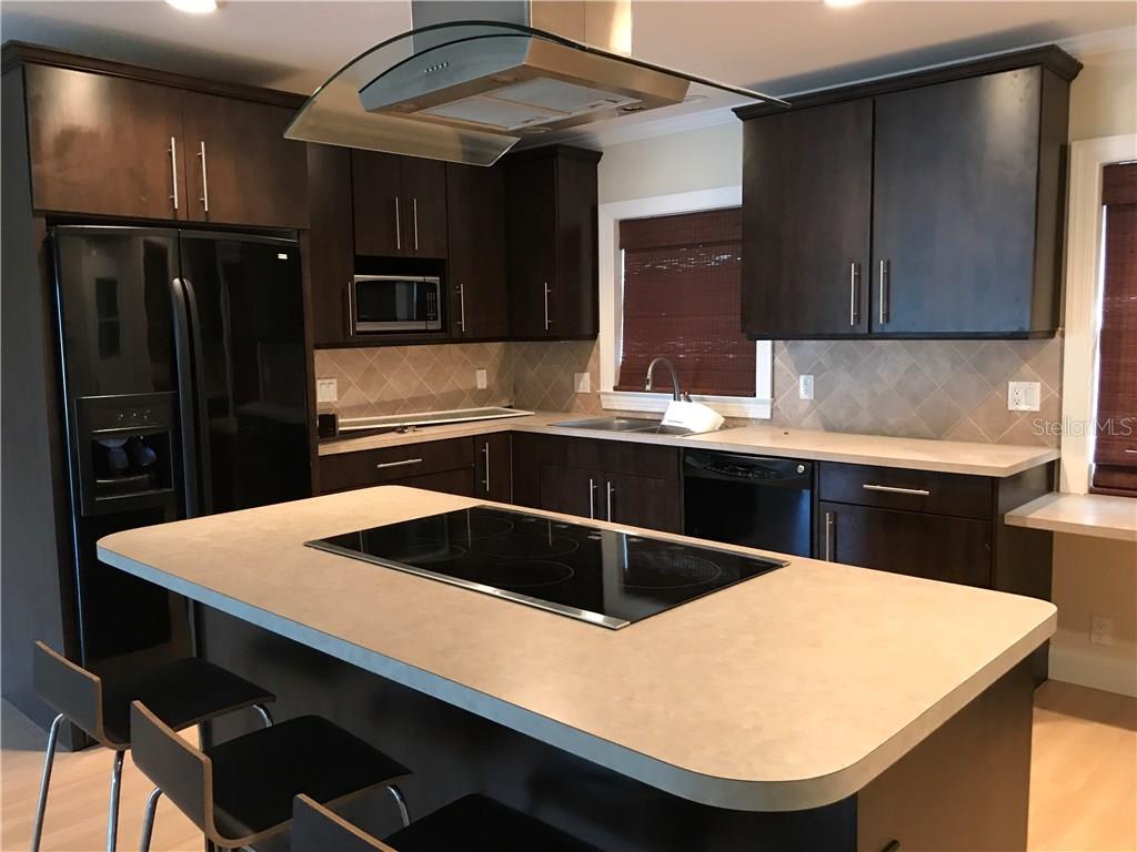 Image 4 of 11 For 1019 Mockingbird Circle