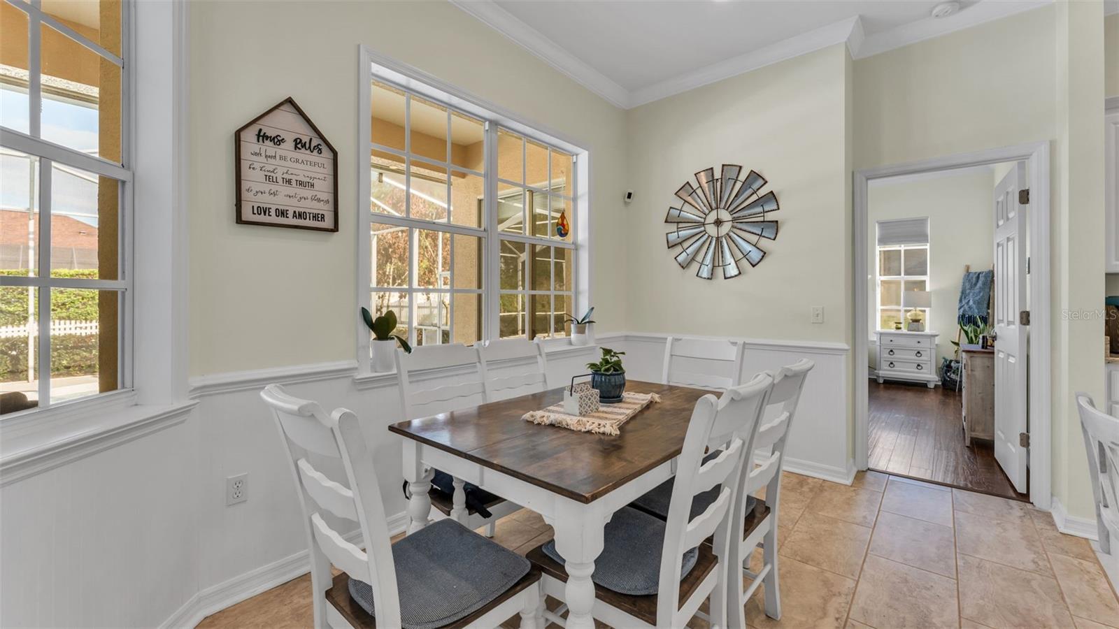 Image 24 of 62 For 6764 High Knoll Drive