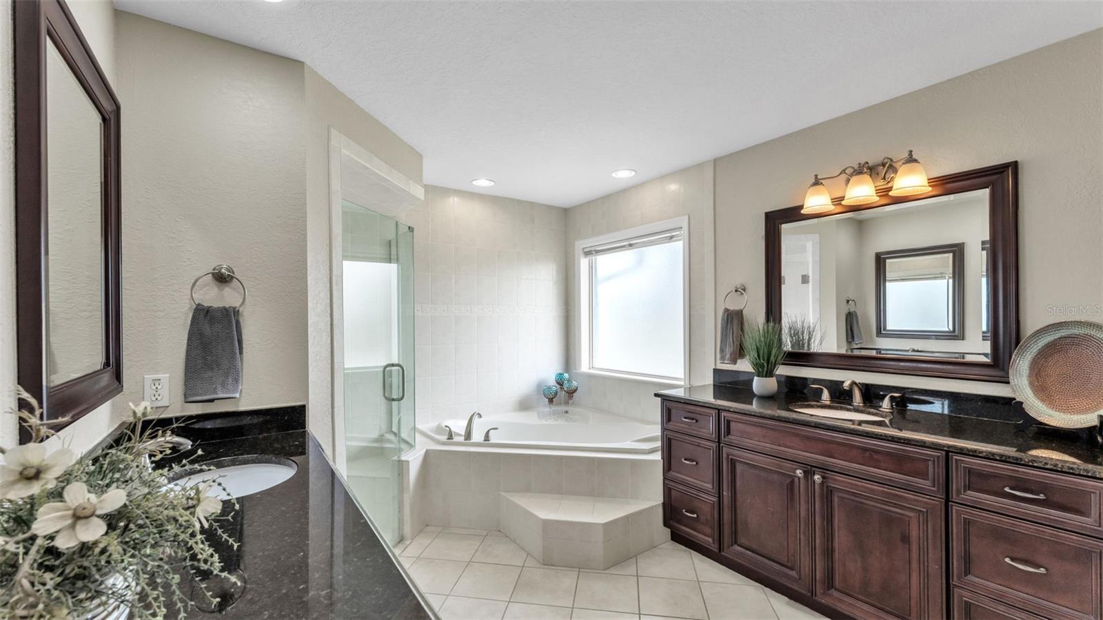 Image 23 of 55 For 538 Powder Horn Row