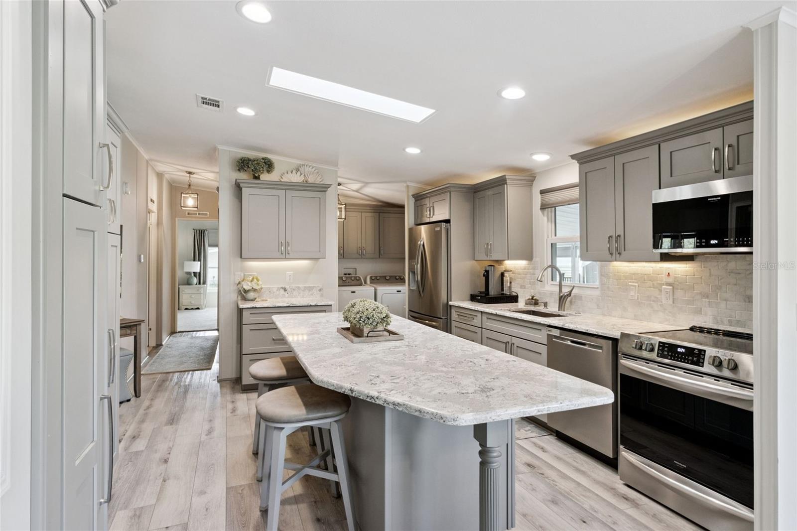 Image 15 of 44 For 8568 Breeze Hill Drive