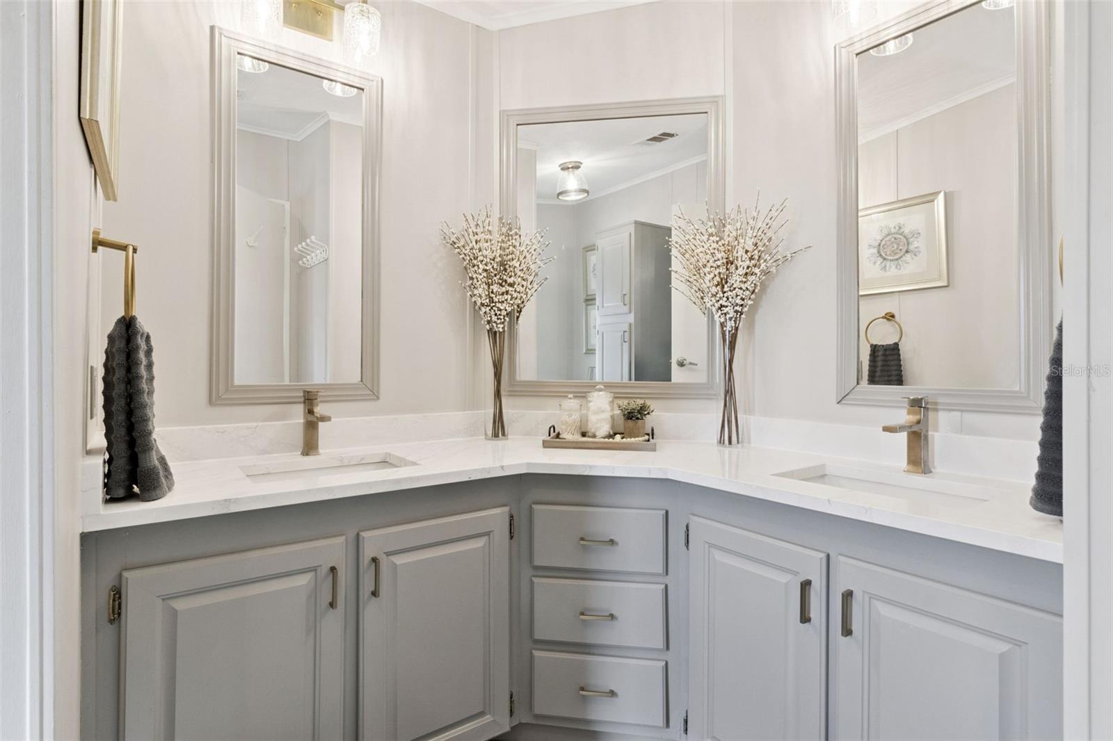 Image 25 of 44 For 8568 Breeze Hill Drive