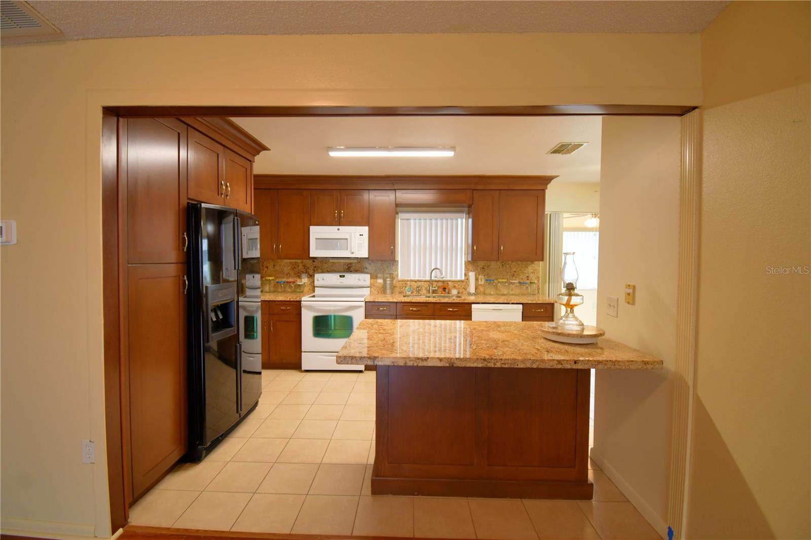 Image 10 of 58 For 1690 Colonnades Circle N