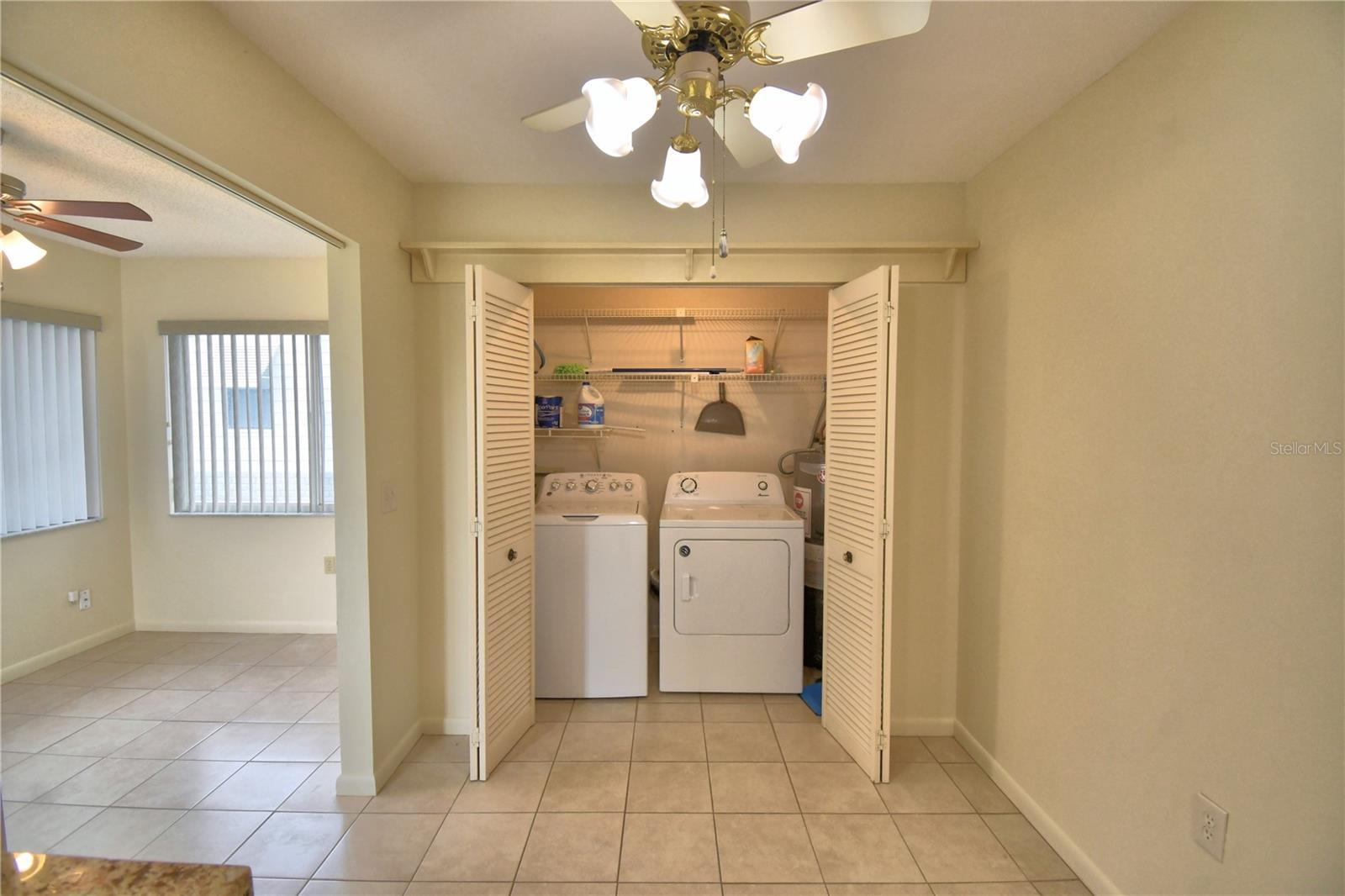 Image 18 of 58 For 1690 Colonnades Circle N