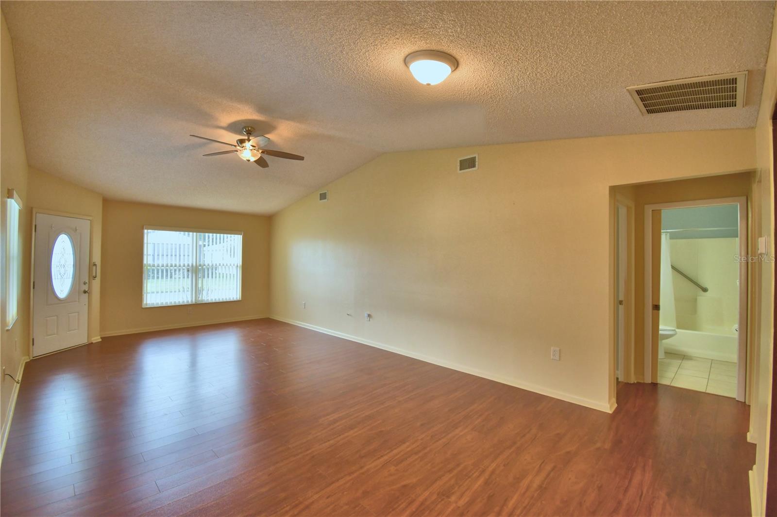 Image 25 of 58 For 1690 Colonnades Circle N