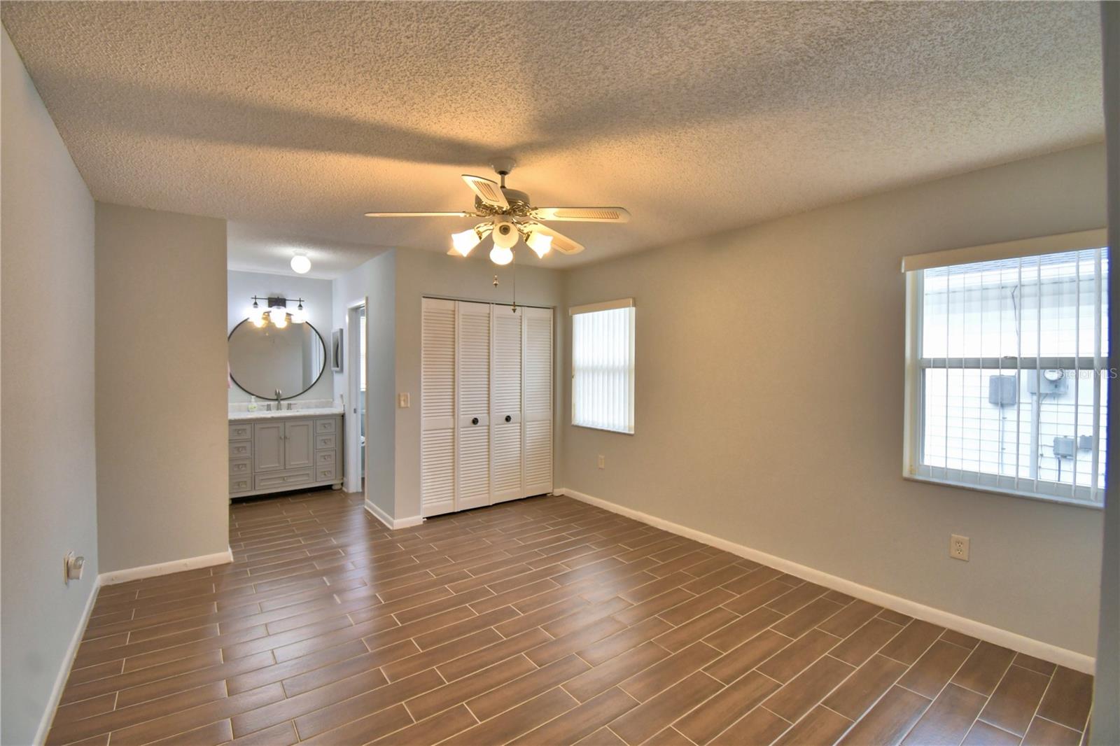 Image 27 of 58 For 1690 Colonnades Circle N