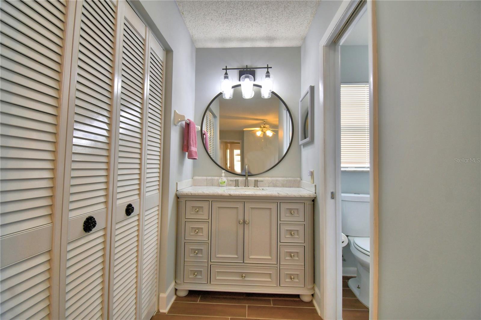 Image 29 of 58 For 1690 Colonnades Circle N