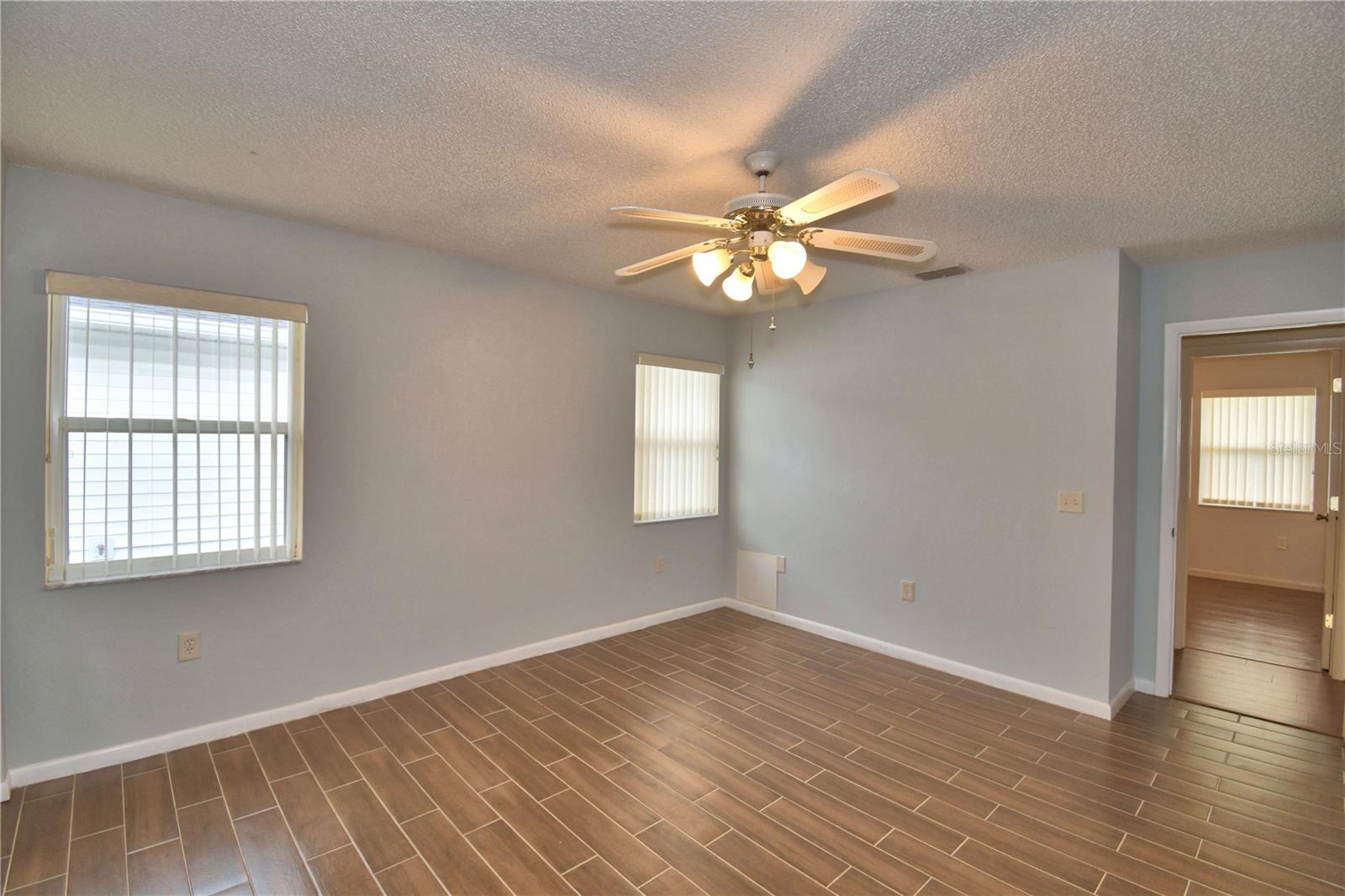 Image 35 of 58 For 1690 Colonnades Circle N